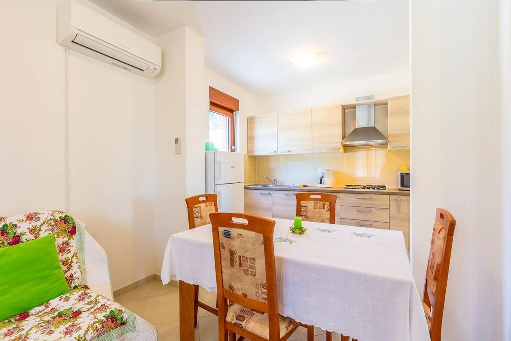 Apartments Racchi Banjole Luaran gambar